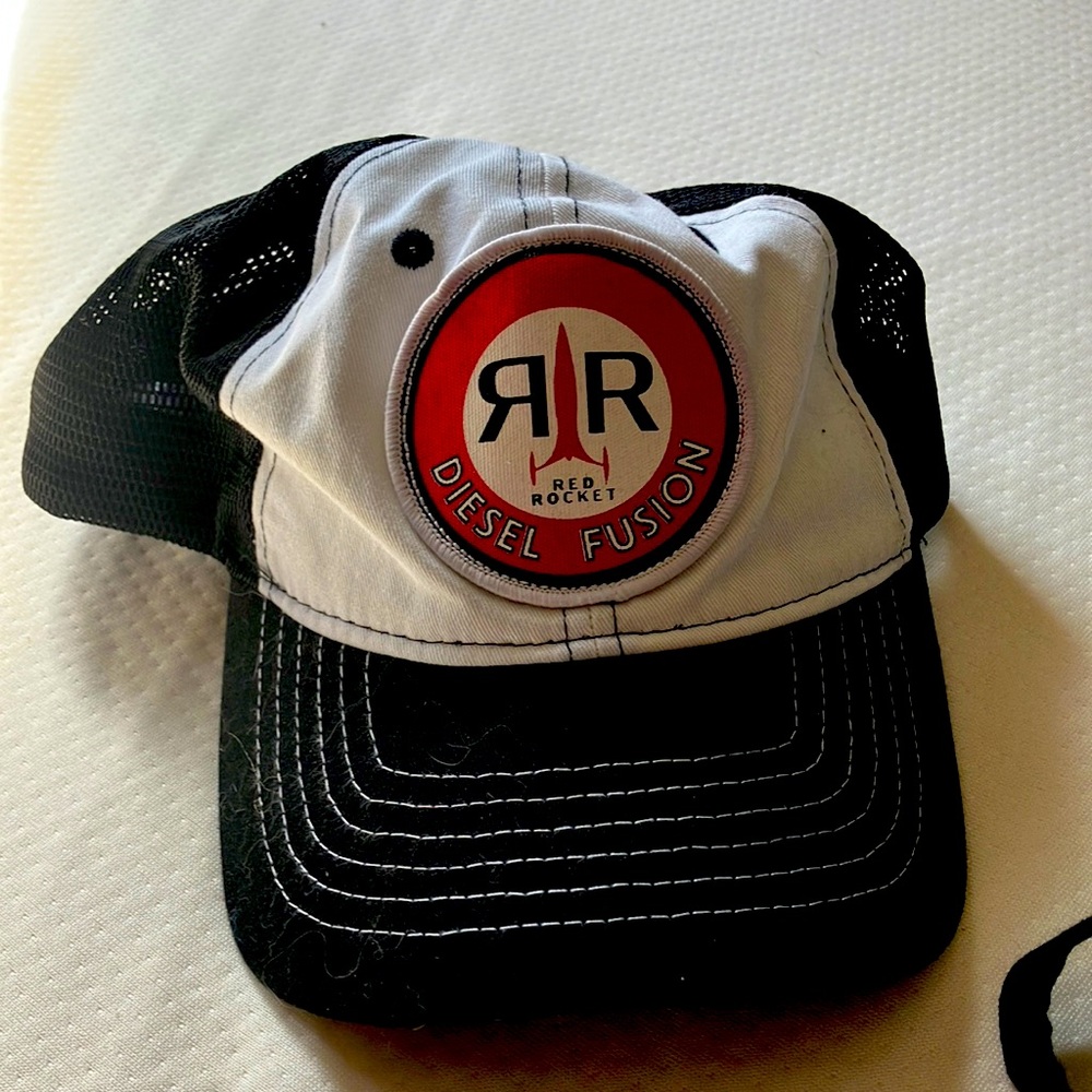 red rocket fallout cap